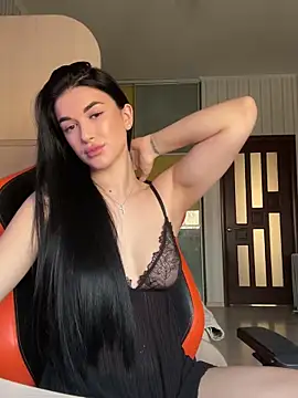 Snapshot of Julietta_a chatting on 03-07-25, 08:02 Julietta a online show from 03-07-25, 08:02