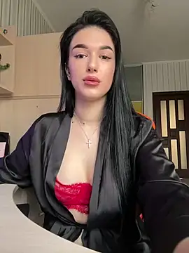 Snapshot of Julietta_a chatting on 03-21-25, 07:33 Julietta a online show from 03-21-25, 07:33