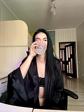 Snapshot of Julietta_a chatting on 09-22-25, 07:10 Julietta a online show from 09-22-25, 07:10
