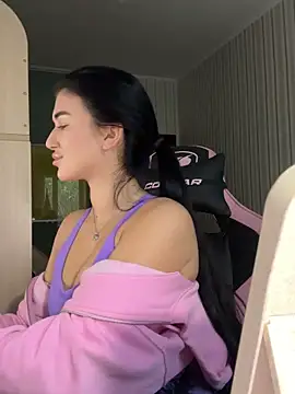 Julietta a online show from 10-27-25, 07:56