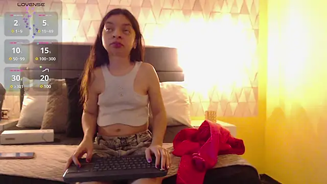 Snapshot of CharlotteMuller chatting on 01-25-25, 08:21 CharlotteMuller online show from 01-25-25, 08:21