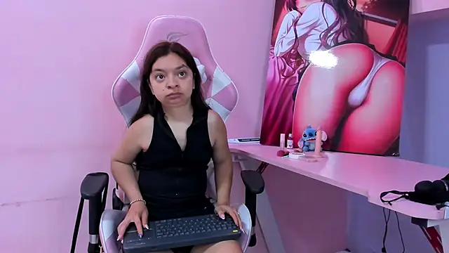 CharlotteMuller online show from 04-10-26, 08:35