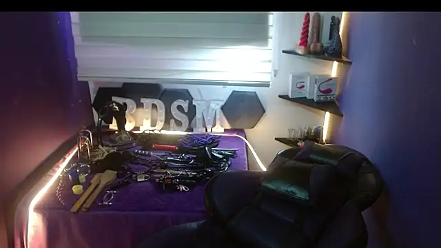 Snapshot of Alexa_Slavehot777 chatting on 11-16-25, 09:42 Alexa Slavehot777 online show from 11-16-25, 09:42