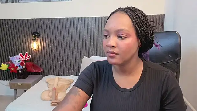 chanel brunette online show from 03-12-26, 08:15