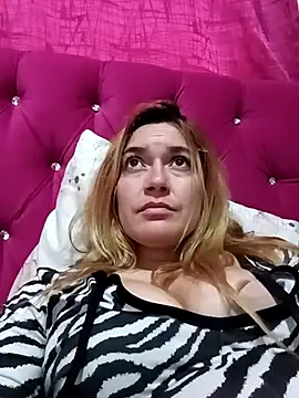 Izury Blondee online show from 02-10-25, 11:25