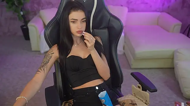 Tina Breeze online show from 09-21-25, 02:29