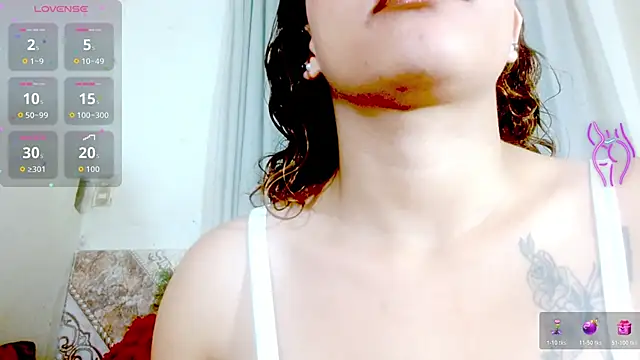 Snapshot of Eva_Hoot chatting on 02-24-26, 01:31 Eva Hoot online show from 02-24-26, 01:31