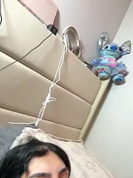 ThickerThanYoBitch online show from 11-13-25, 04:17