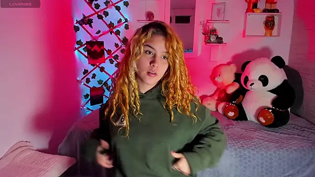 Elena-Rosse online show from 10-11-25, 04:33