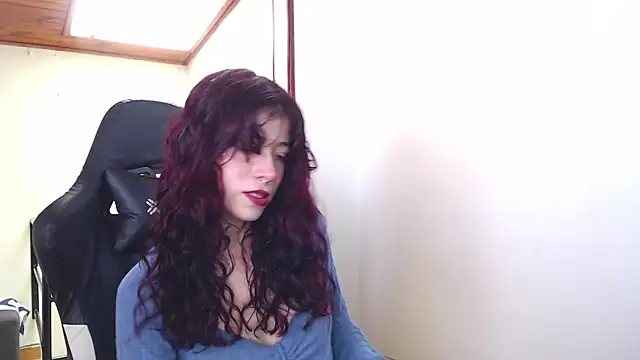 Snapshot of SuzzyyM chatting on 01-15-25, 03:29 SuzzyyM online show from 01-15-25, 03:29