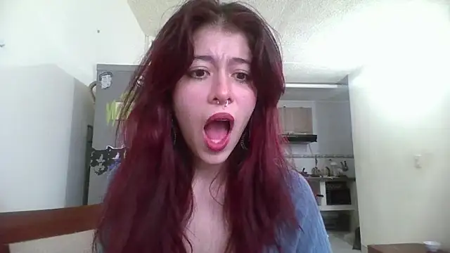 Snapshot of SuzzyyM chatting on 02-13-25, 09:38 SuzzyyM online show from 02-13-25, 09:38