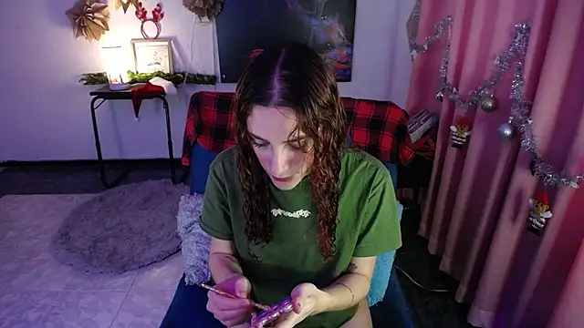 IsaBaileys  online show from 12-18-24, 07:08