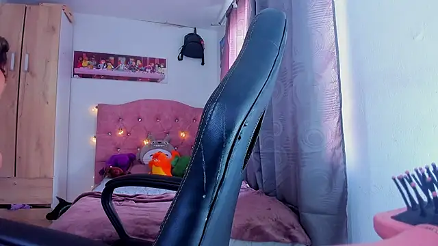 saralolo420 online show from 12-14-24, 07:25