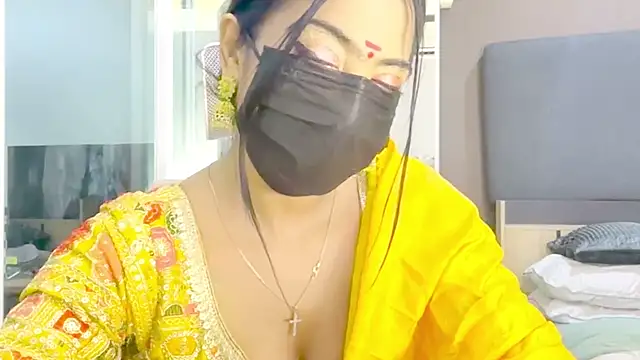 Snapshot of Monalisadon018 chatting on 11-17-25, 05:41 Monalisadon018 online show from 11-17-25, 05:41