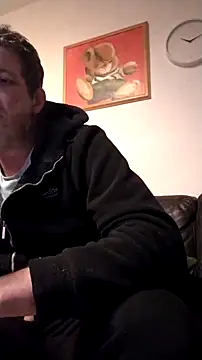 Knuffelstaaf123 online show from 10-09-25, 09:46