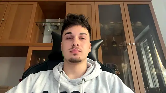 Snapshot of Hank_04 chatting on 12-03-24, 10:50 Hank 04 online show from 12-03-24, 10:50