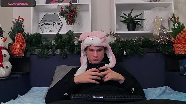 CalvinCay online show from 12-11-24, 08:18