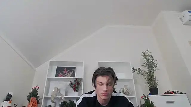 CalvinCay online show from 12-31-24, 02:19