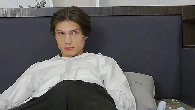 CalvinCay online show from 01-04-25, 01:10