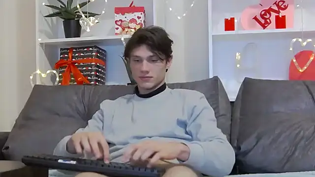 CalvinCay online show from 02-06-25, 07:40