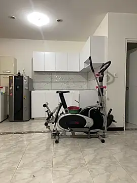 Snapshot of emilyrojas chatting on 03-15-26, 12:33 emilyrojas online show from 03-15-26, 12:33