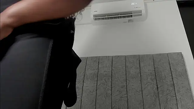 Snapshot of emilyrojas chatting on 03-21-26, 12:10 emilyrojas online show from 03-21-26, 12:10