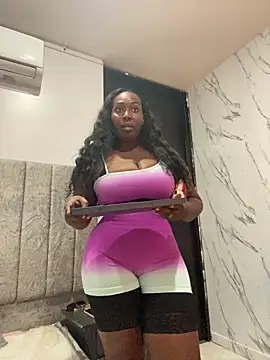 Snapshot of emilyrojas chatting on 04-12-26, 12:21 emilyrojas online show from 04-12-26, 12:21