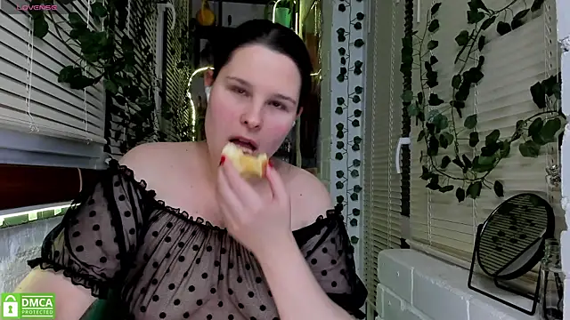 Candys booty online show from 12-16-24, 09:41