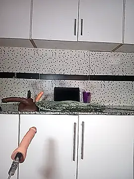 Snapshot of Bella045 chatting on 03-07-26, 07:05 Bella045 online show from 03-07-26, 07:05