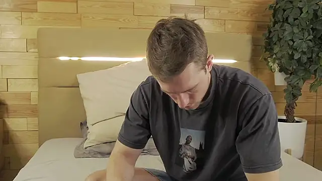 Snapshot of EthanPinkman chatting on 10-08-25, 04:43 EthanPinkman online show from 10-08-25, 04:43