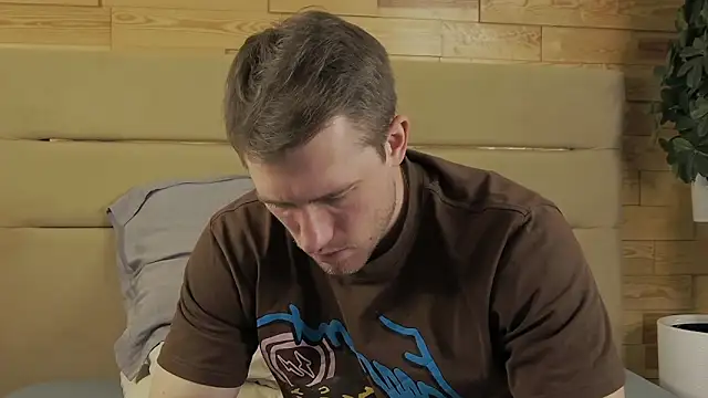 Snapshot of EthanPinkman chatting on 10-09-25, 04:43 EthanPinkman online show from 10-09-25, 04:43