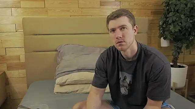 Snapshot of EthanPinkman chatting on 10-15-25, 04:23 EthanPinkman online show from 10-15-25, 04:23