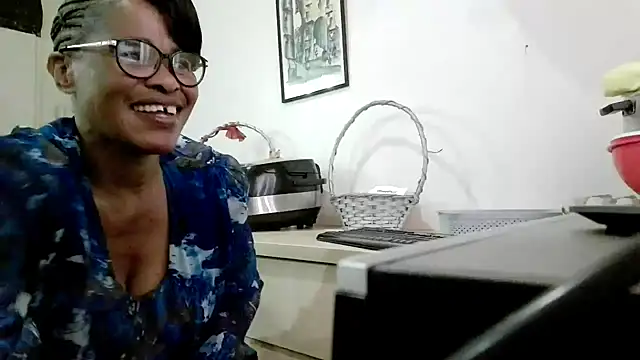 Snapshot of SweetMellowX1 chatting on 02-27-26, 01:22 SweetMellowX1 online show from 02-27-26, 01:22