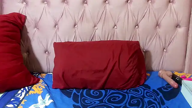 Snapshot of SweetMellowX1 chatting on 03-11-26, 08:20 SweetMellowX1 online show from 03-11-26, 08:20