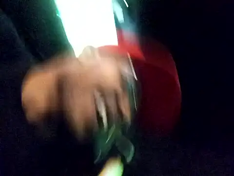 Snapshot of grandominantex1 chatting on 11-14-25, 04:33 grandominantex1 online show from 11-14-25, 04:33