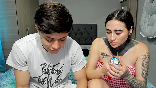 Snapshot of steban_and_kim chatting on 03-11-25, 06:19 steban and kim online show from 03-11-25, 06:19