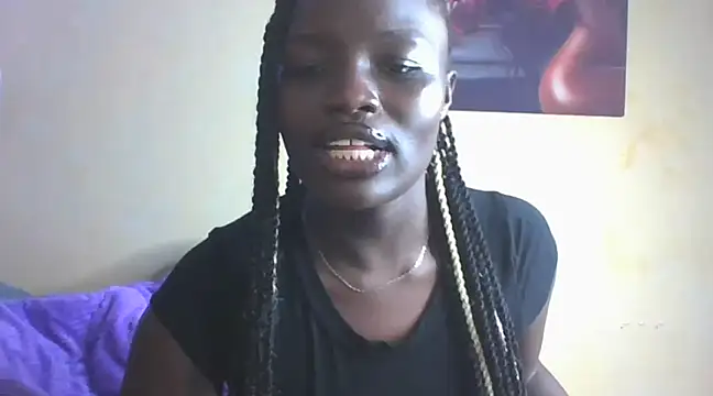 Snapshot of Mon_cherrie_ chatting on 12-02-24, 01:03 Mon cherrie online show from 12-02-24, 01:03