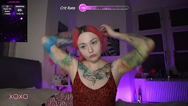 Snapshot of PinkHurricaneOfficial chatting on 02-18-25, 05:10 PinkHurricaneOfficial online show from 02-18-25, 05:10