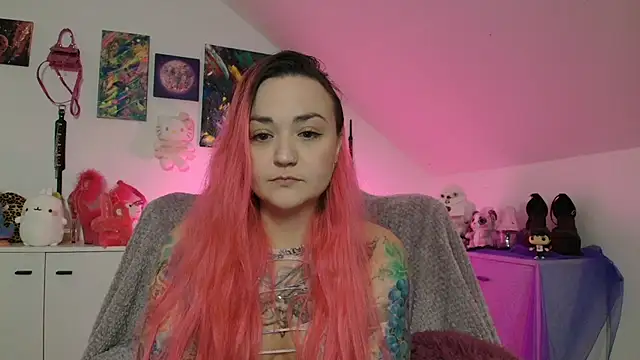 Snapshot of PinkHurricaneOfficial chatting on 09-28-25, 07:30 PinkHurricaneOfficial online show from 09-28-25, 07:30