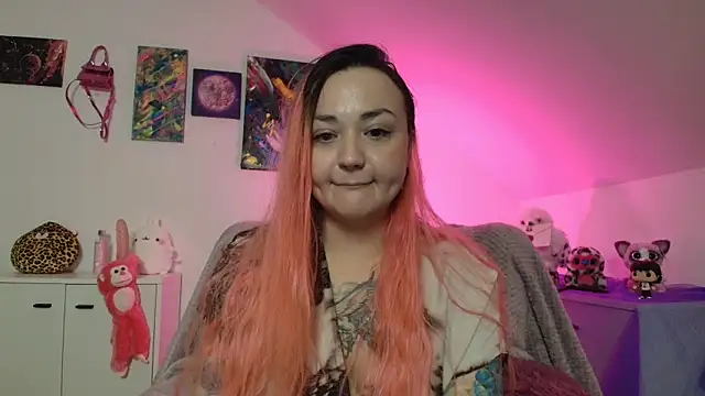 Snapshot of PinkHurricaneOfficial chatting on 11-10-25, 04:17 PinkHurricaneOfficial online show from 11-10-25, 04:17