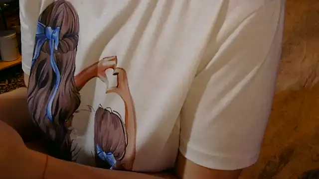 Snapshot of _Kitti_ chatting on 10-11-25, 05:00 Kitti online show from 10-11-25, 05:00