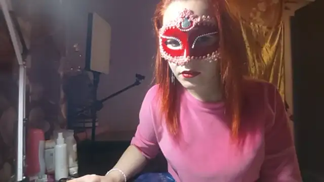 Snapshot of _Kitti_ chatting on 11-16-25, 05:29 Kitti online show from 11-16-25, 05:29