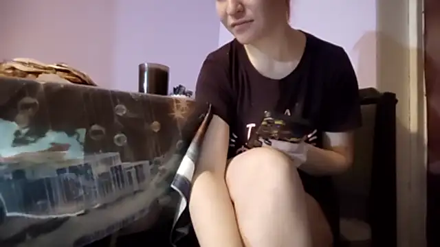  Kitti  online show from 12-18-25, 01:55