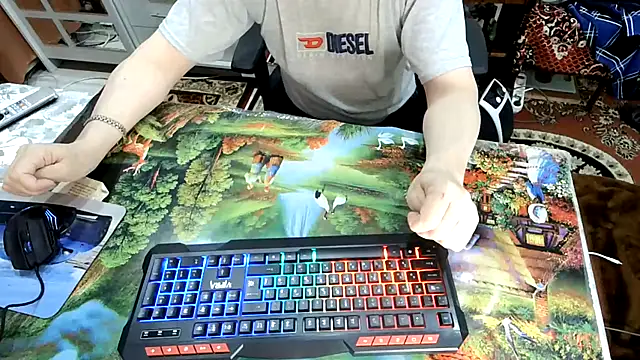 Snapshot of oleg1984 chatting on 10-01-25, 04:57 oleg1984 online show from 10-01-25, 04:57