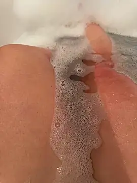 parismira online show from 12-13-24, 01:01