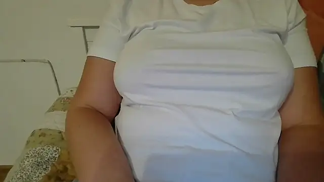 parismira online show from 12-13-24, 08:58