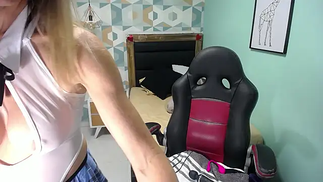 CATIAJONES online show from 02-24-25, 06:58