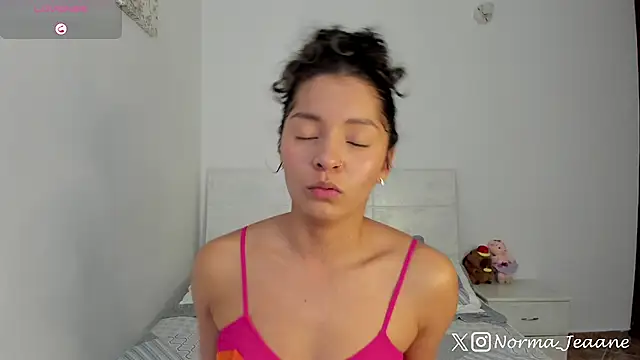 Snapshot of Norma-Jeaane chatting on 11-15-25, 08:49 Norma-Jeaane online show from 11-15-25, 08:49