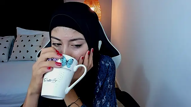 Snapshot of chaymae_nah_ chatting on 12-19-24, 11:25 chaymae nah online show from 12-19-24, 11:25