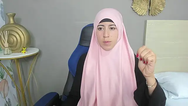 Snapshot of chaymae_nah_ chatting on 12-20-24, 05:47 chaymae nah online show from 12-20-24, 05:47